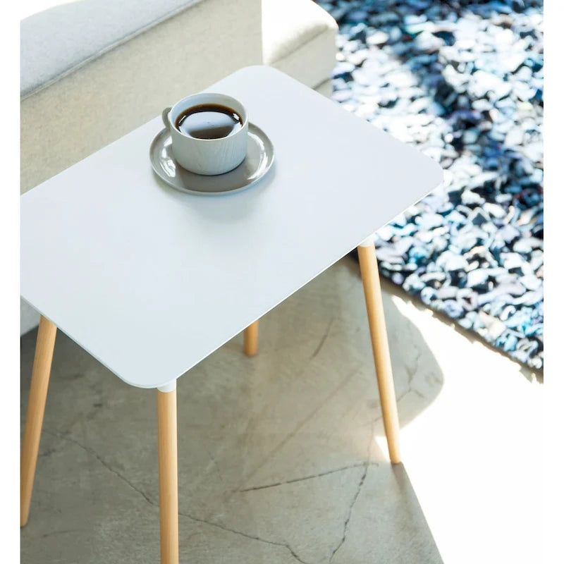 Table d'appoint, acier