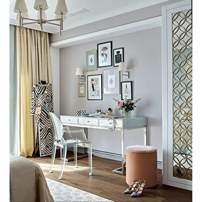 Lot de 2 chaises empilables en lucite transparentes