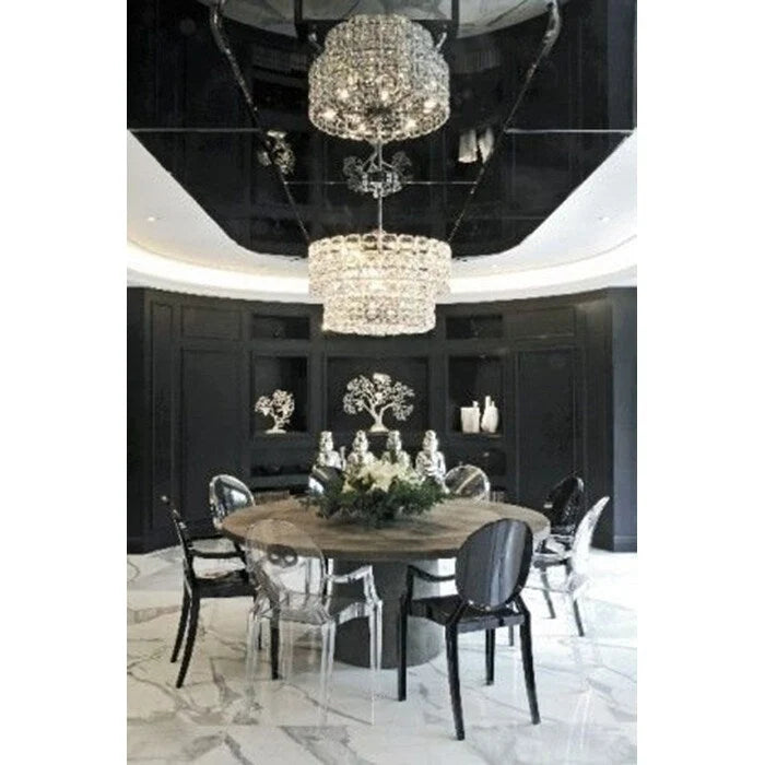 Lot de 2 chaises empilables en lucite transparentes